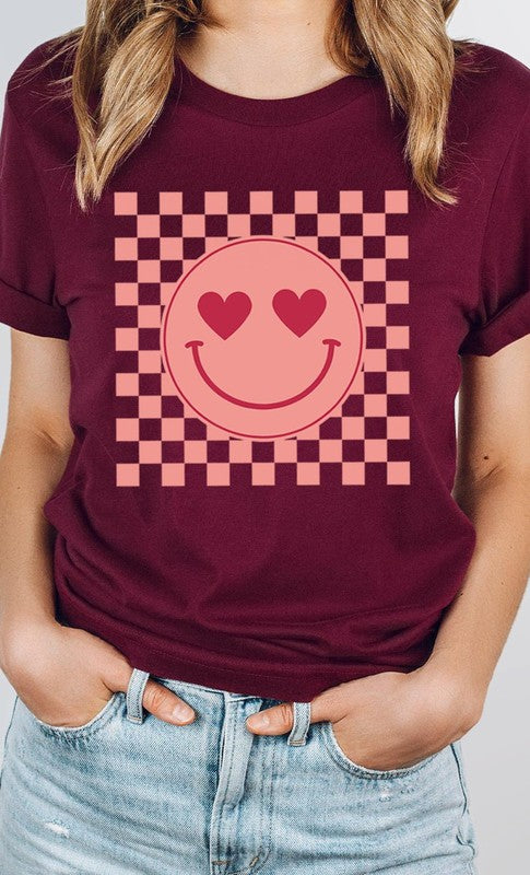 Heart Eyes Smiley Checkered Print PLUS Graphic Tee
